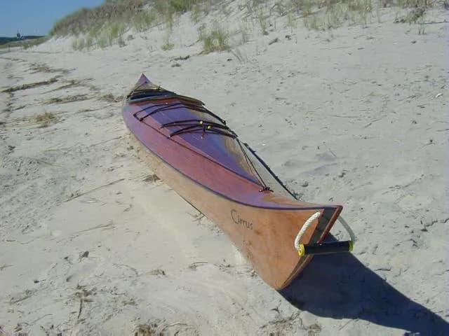 Jak zrobić kajak ze sklejki - uniknij najczęstszych błędów w budowie Jak zrobić kajak ze sklejki - uniknij najczęstszych błędów w budowie