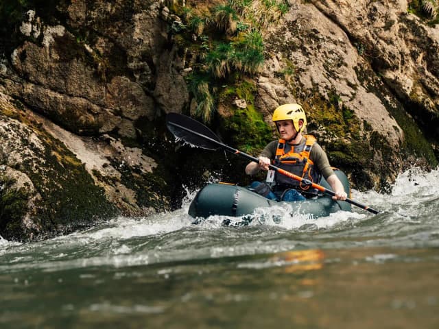Jak pływać kajakiem po rzece: unikaj błędów i pływaj bezpiecznie Jak pływać kajakiem po rzece: unikaj błędów i pływaj bezpiecznie