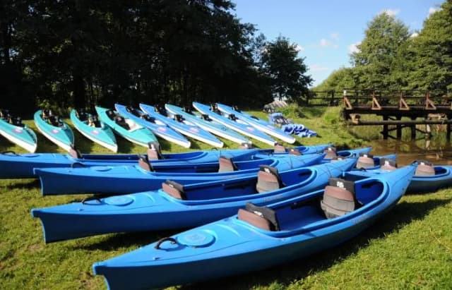 Spływ kajakowy Piaśnica - idealna trasa dla rodzin z dziećmi Spływ kajakowy Piaśnica - idealna trasa dla rodzin z dziećmi