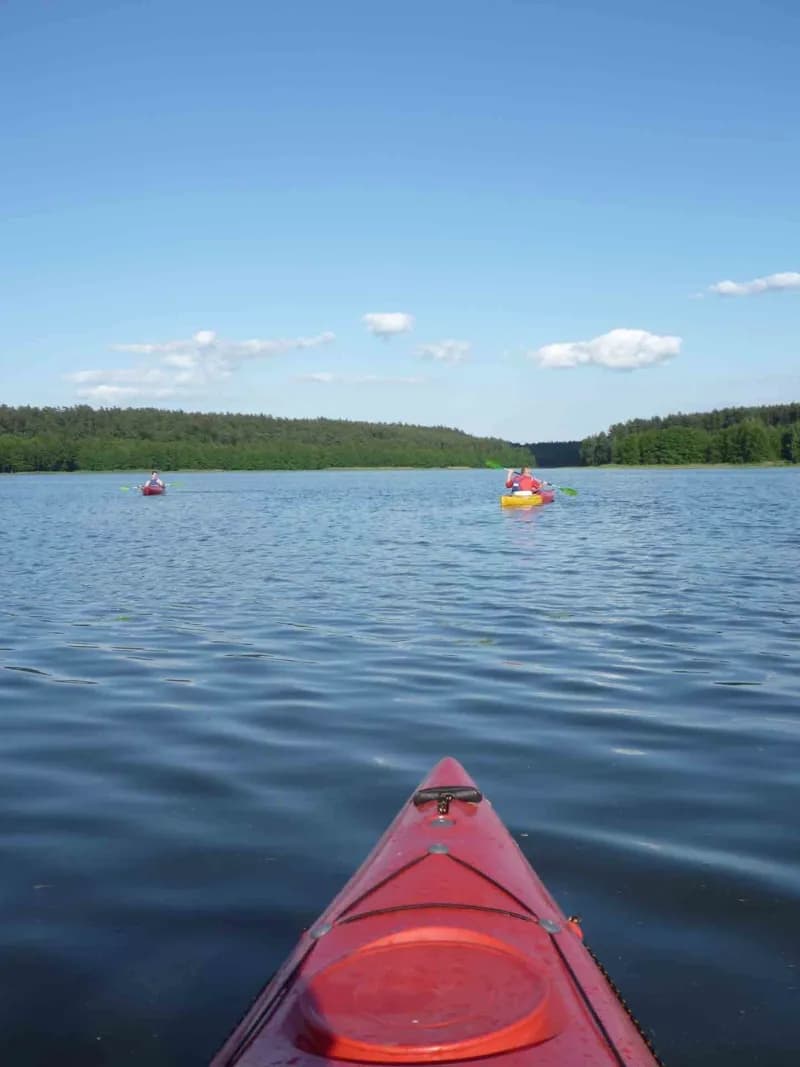 Spływ kajakowy Wdzydze: Przeżyj niezapomnianą przygodę w naturze Spływ kajakowy Wdzydze: Przeżyj niezapomnianą przygodę w naturze