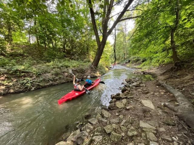Spływy kajakowe w Krakowie – najlepsze trasy i wypożyczalnie kajaków Spływy kajakowe w Krakowie – najlepsze trasy i wypożyczalnie kajaków