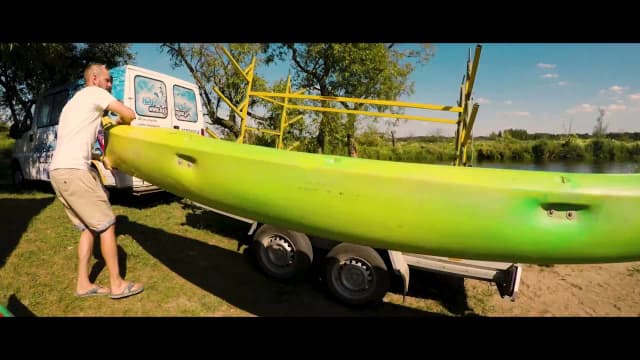 Spływy kajakowe pod lasem – odkryj piękno Małej Panwi i jej trasy Spływy kajakowe pod lasem – odkryj piękno Małej Panwi i jej trasy